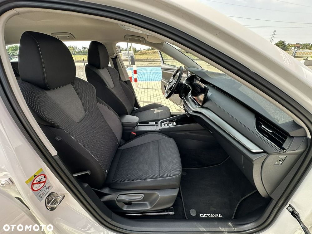 Skoda Octavia 2.0 TDI Ambition DSG - 14