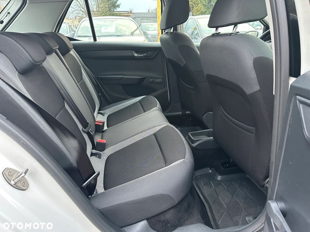 Skoda Fabia - 23