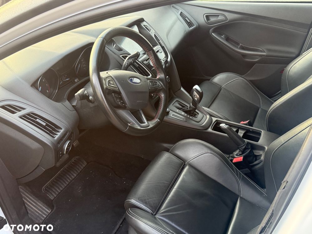 Ford Focus - 11