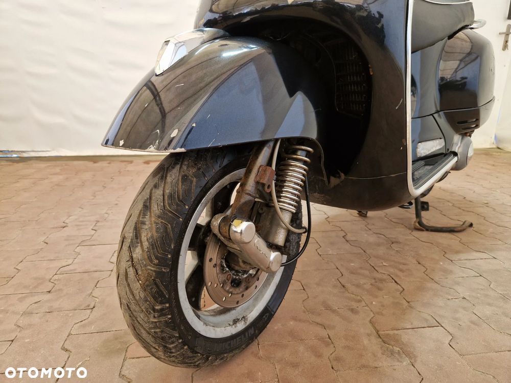 Piaggio Vespa - 12