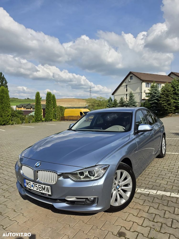 BMW Seria 3 320i - 10