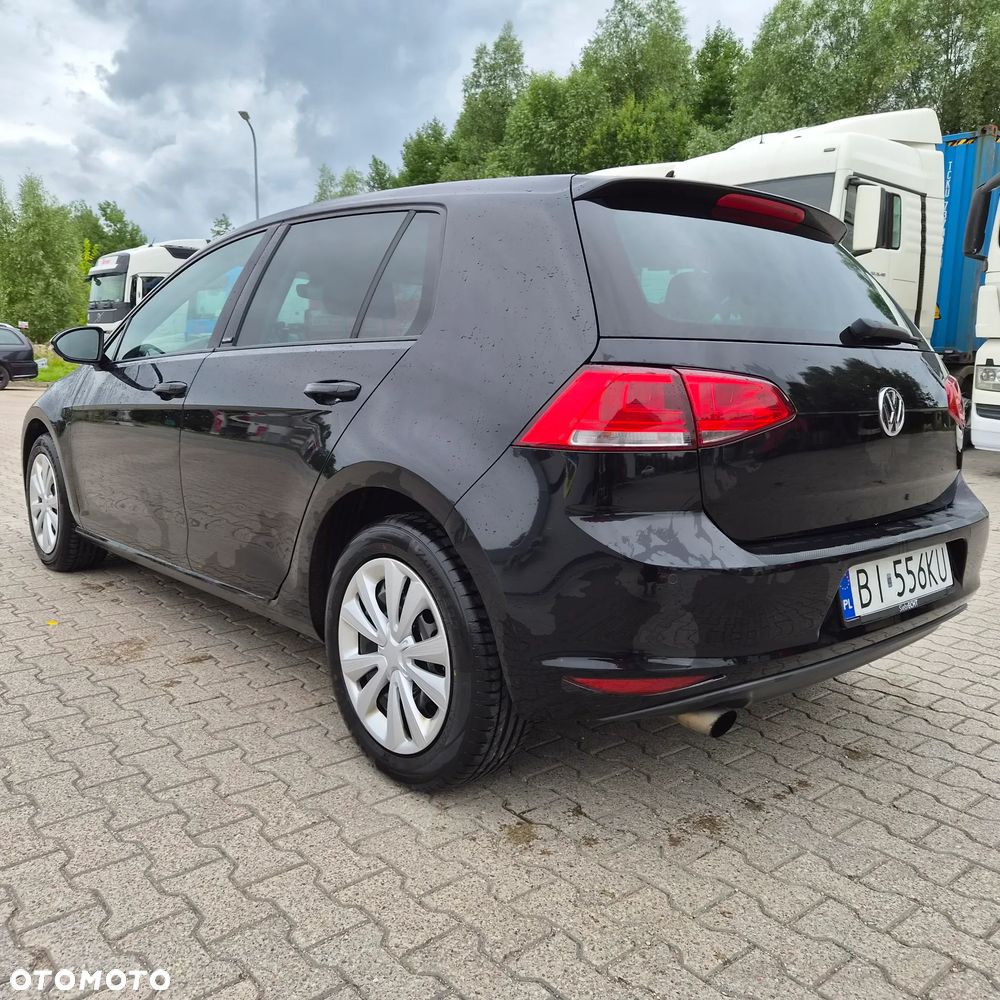 Volkswagen Golf - 5