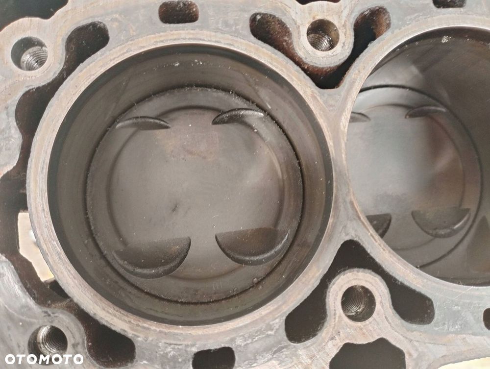 BLOK SILNIKA DÓŁ B12XER OPEL CORSA E 1.2 16V - 10