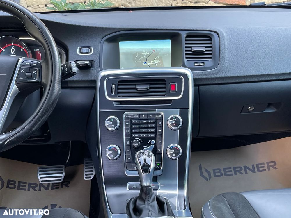 Volvo V60 D6 Twin Engine Geartronic RDesign - 28