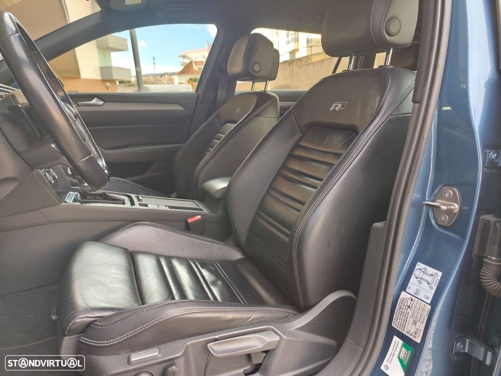 VW Passat Variant 2.0 TDi R-Line DSG - 14