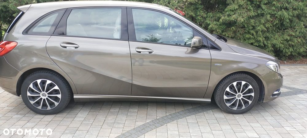 Mercedes-Benz Klasa B 200 CDI (BlueEFFICIENCY) 7G-DCT - 13