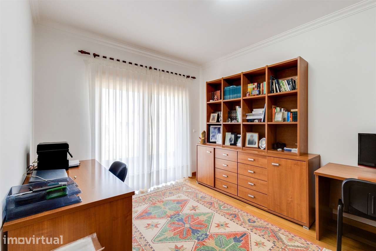 Moradia T5 inserida em lote de 2.800 m² - Pataias - Grande imagem: 4/60