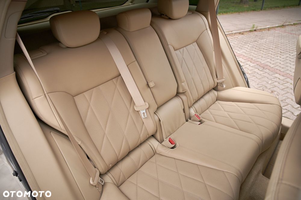 Infiniti QX70 3.0d S - 28