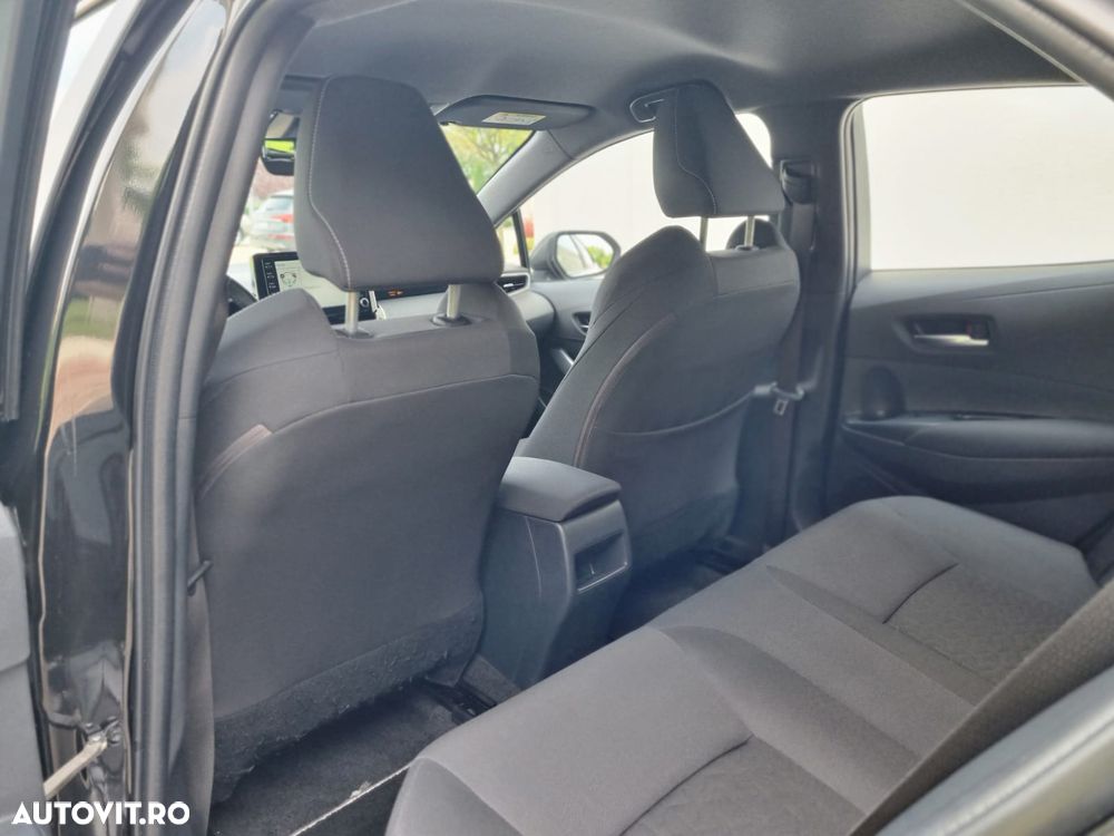Toyota Corolla 1.8 Hybrid Comfort - 17