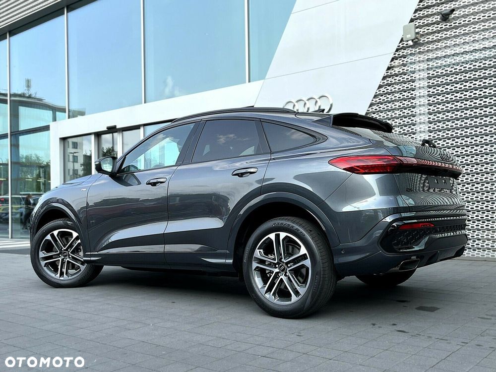 Audi Q5 Sportback - 16