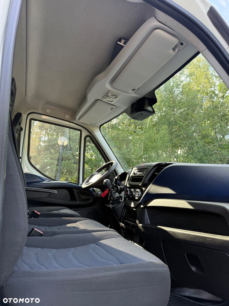 Iveco DAILY 35S15 - 18