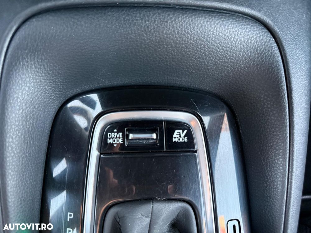 Toyota Corolla 1.8 Business Edition - 12