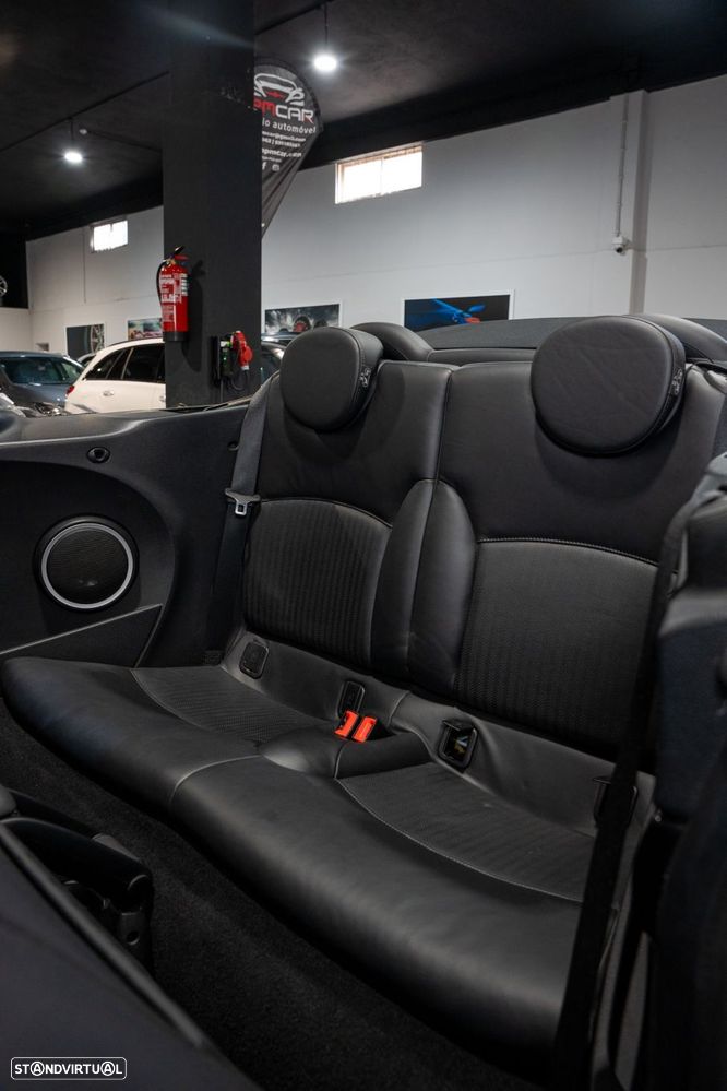 MINI Cabrio Cooper D - 27