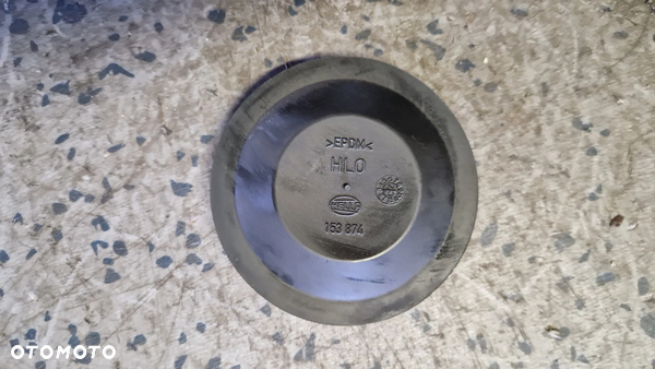 RENAULT OPEL SKODA ZAŚLEPKA LAMPY PRZÓD 153874