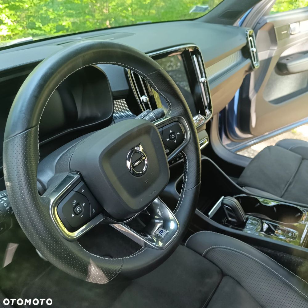 Volvo XC 40 D4 AWD R-Design - 4
