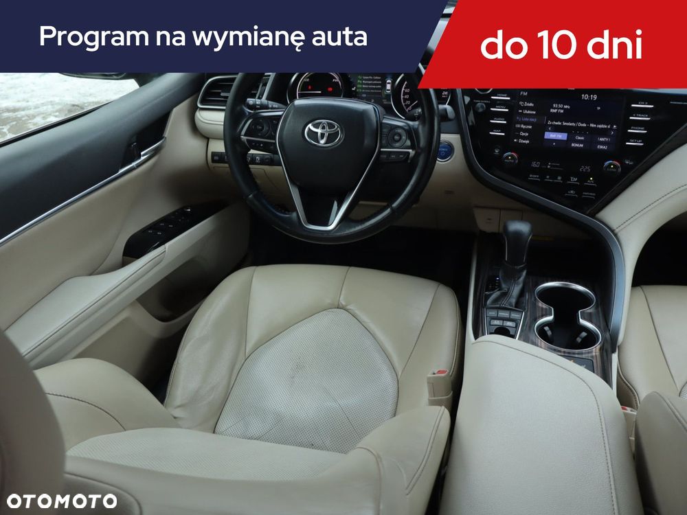 Toyota Camry - 9
