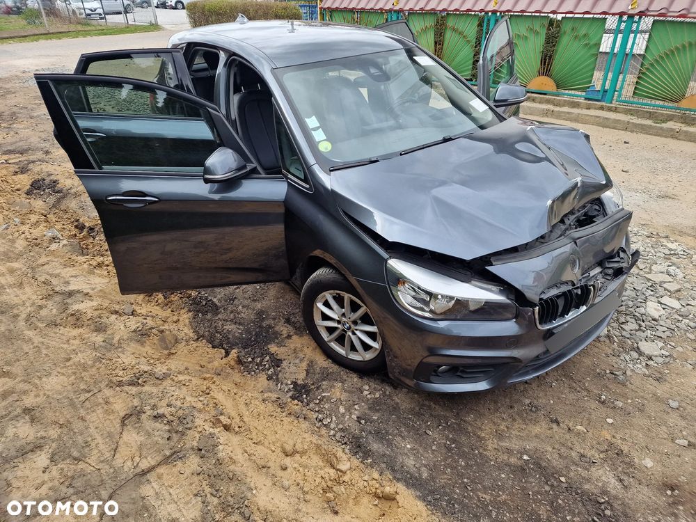 BMW Seria 2 216d - 17