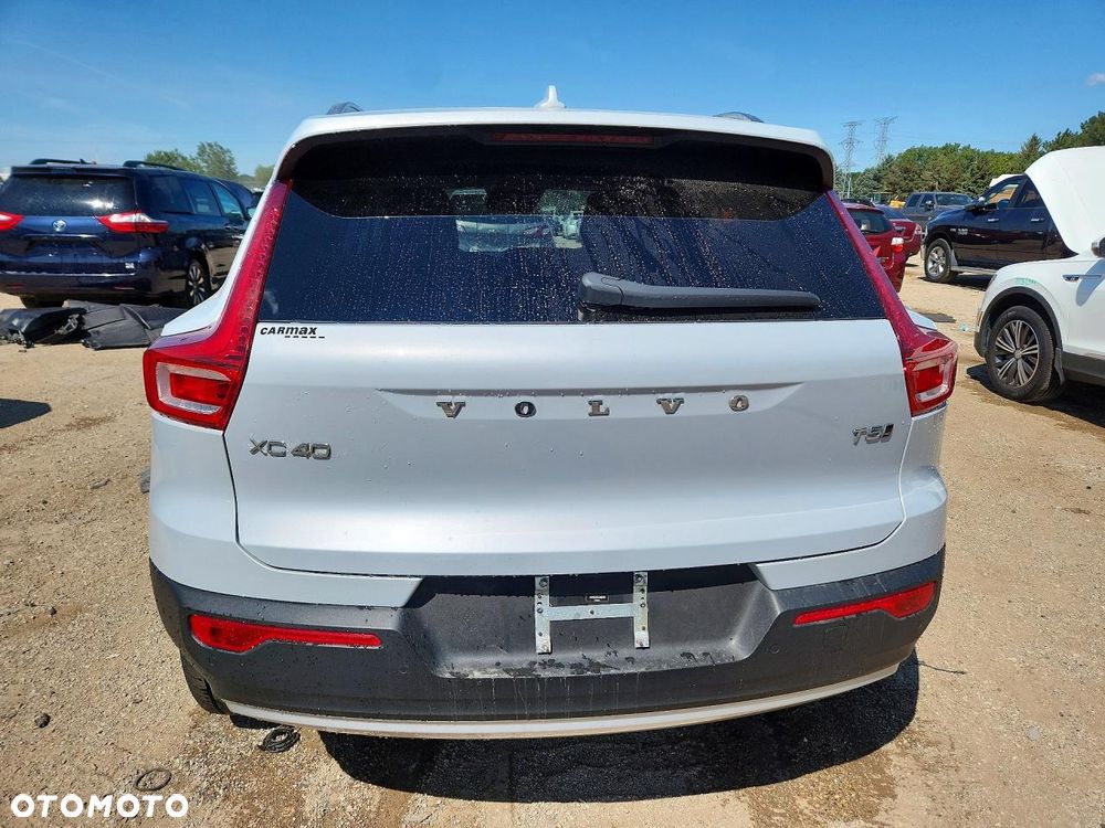Volvo XC 40 T5 AWD Geartronic Momentum Pro - 7