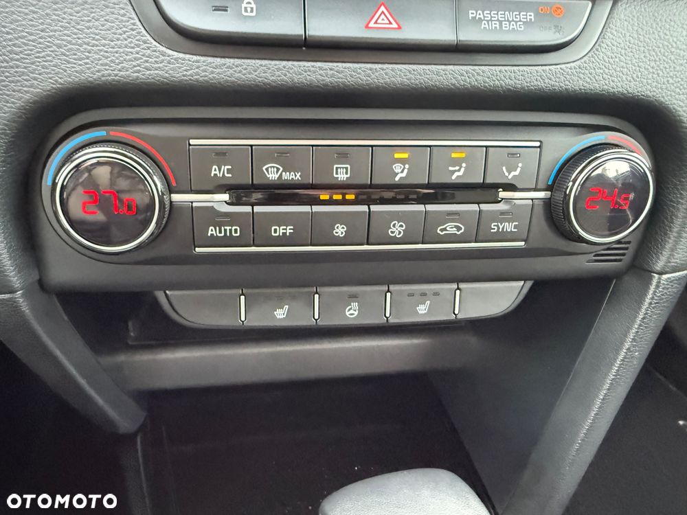 Kia XCeed 1.5 T-GDI L Business Line DCT - 14