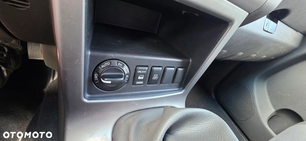 Nissan Pathfinder 2.5 dCi Premium - 20