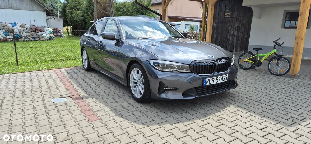 BMW Seria 3 320d mHEV - 4