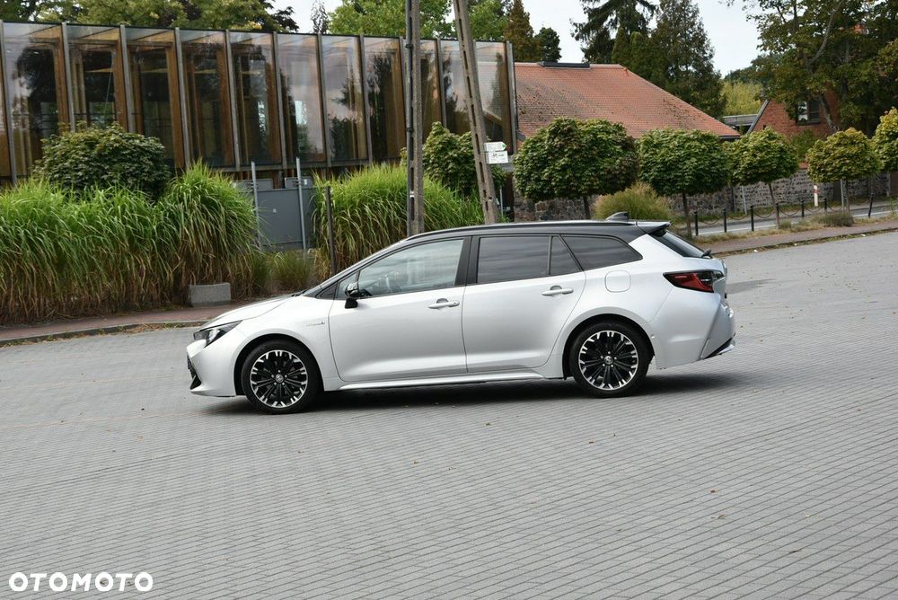 Toyota Corolla - 5