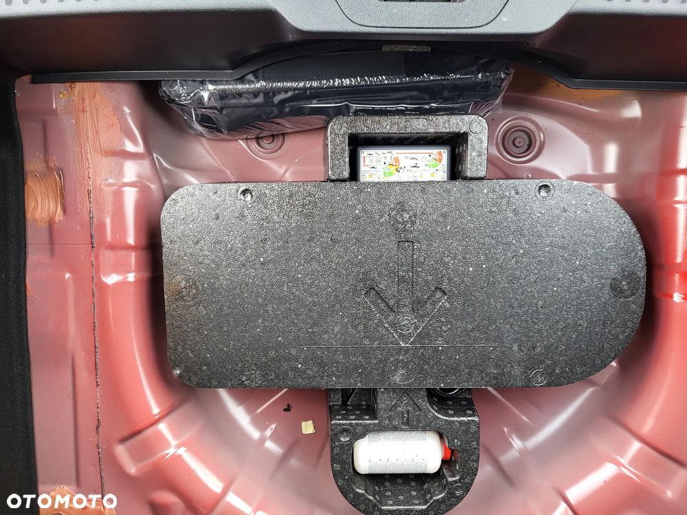 Ford Focus 1.0 EcoBoost Hybrid TITANIUM - 8