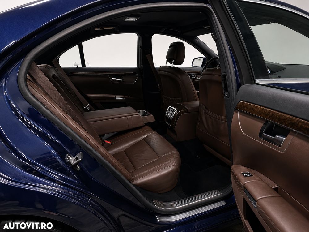 Mercedes-Benz S - 8