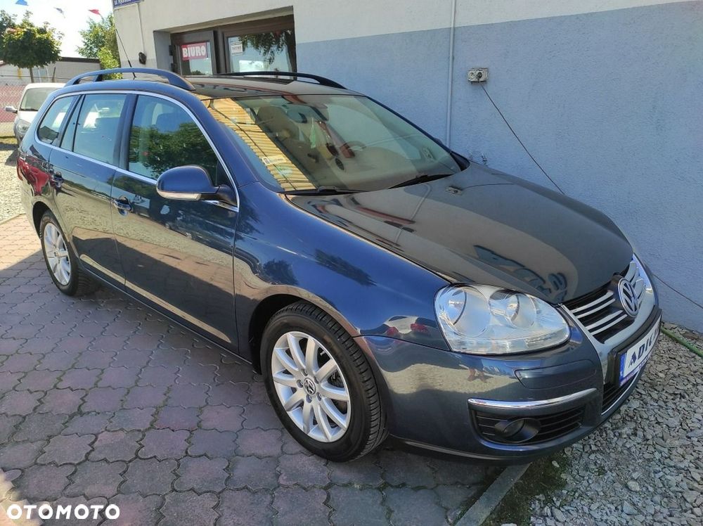 Volkswagen Golf - 8