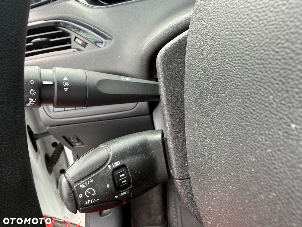 Peugeot 208 68 VTI Access - 22
