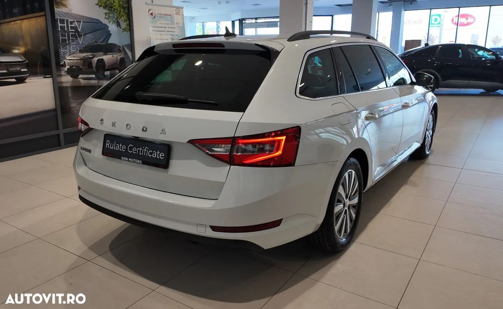 Skoda Superb 2.0 TDI DSG Ambition - 7