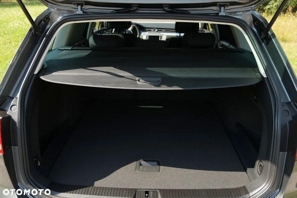 Volkswagen Passat - 19