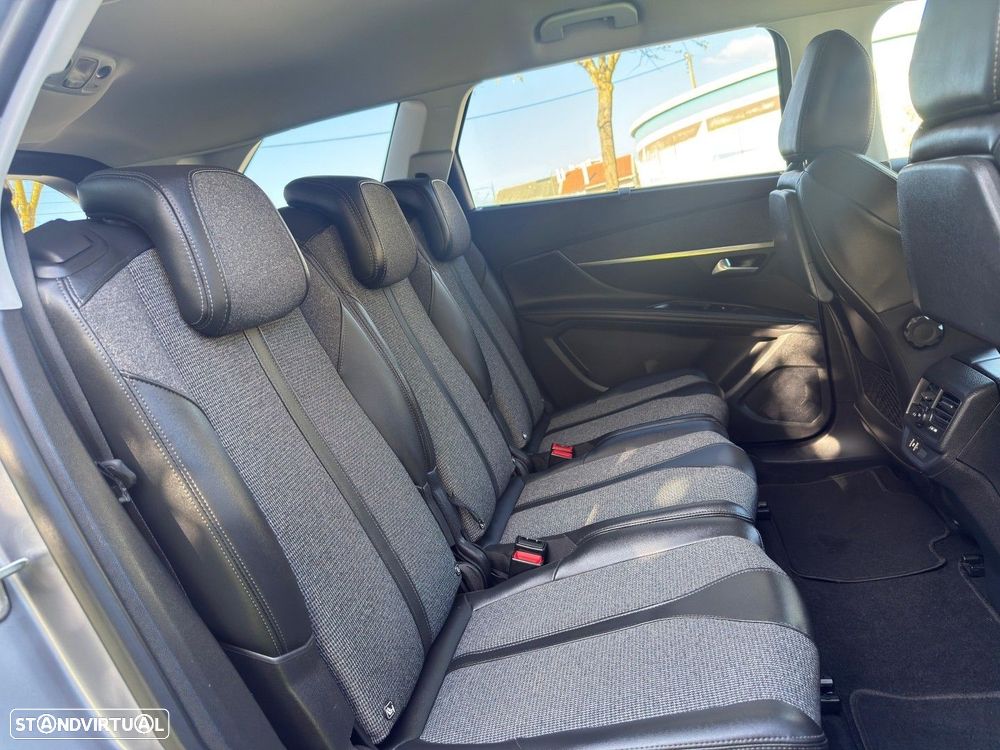 Peugeot 5008 1.5 BlueHDi Allure Pack EAT8 - 16