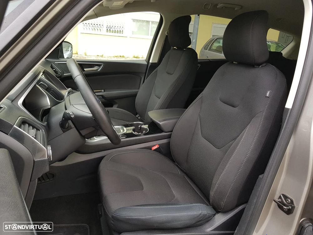 Ford S-Max 2.0 TDCi Titanium - 27