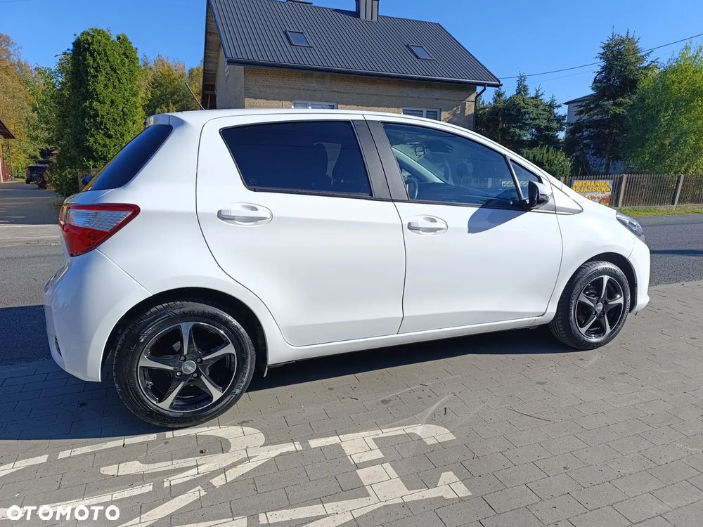 Toyota Yaris - 30