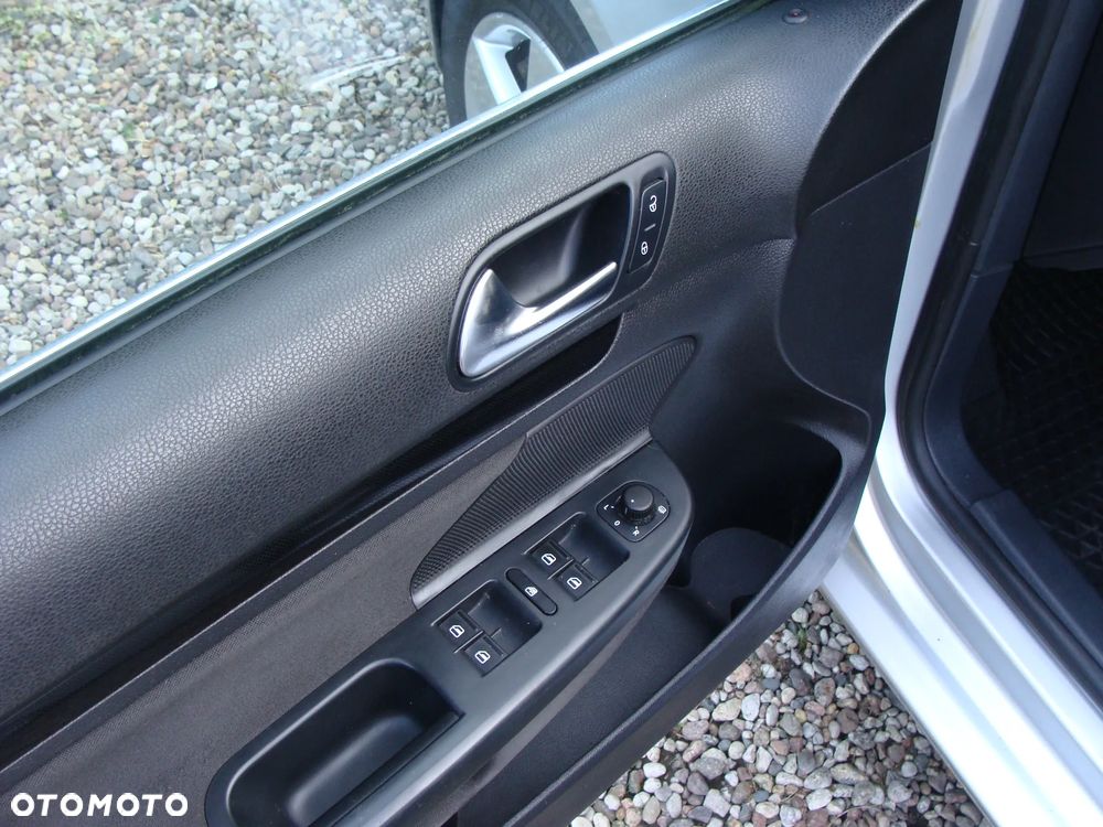 Volkswagen Golf Variant 2.0 TDI DPF Highline - 12