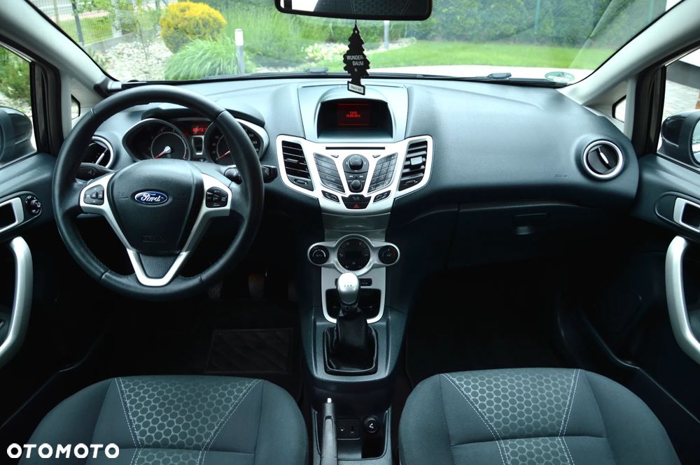 Ford Fiesta 1.4 Titanium EU5 - 11
