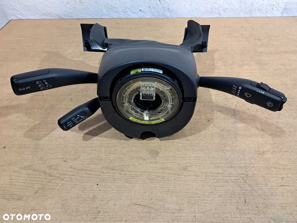 Taśma zwijak przełącznik zespolony manetki pająk AUDI A4 B8 A5 8T tempomat obudowa osłona