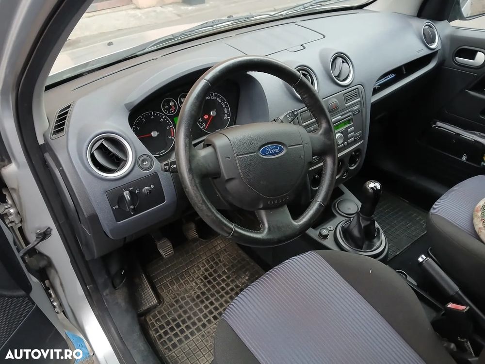 Ford Fusion 1.4 Elegance - 6