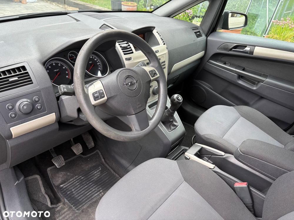 Opel Zafira 1.8 Family - 23