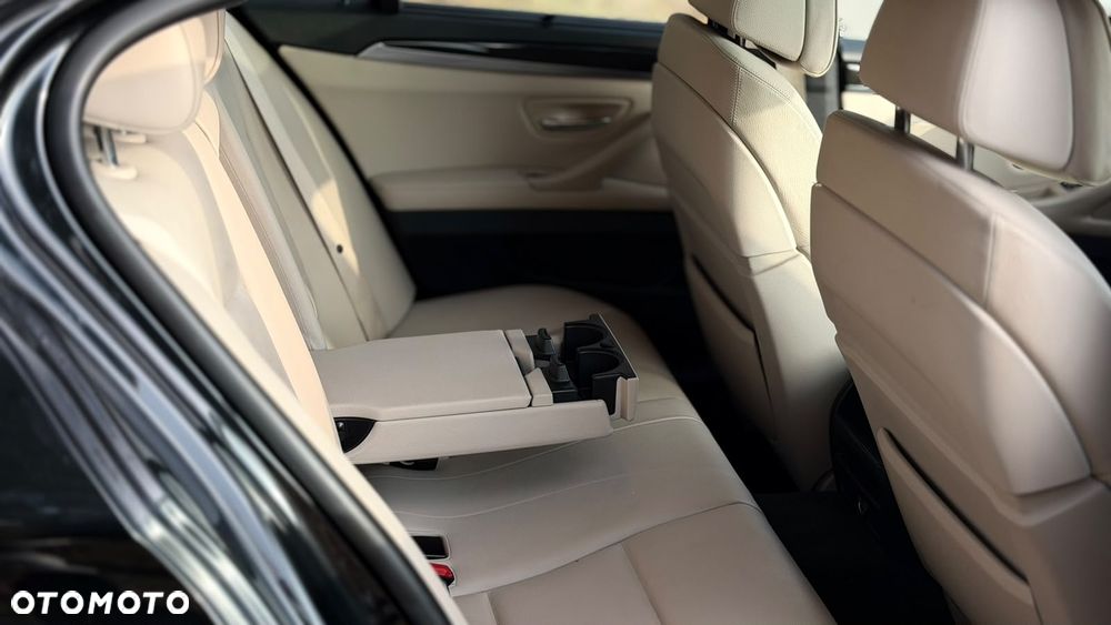 BMW Seria 5 530d xDrive - 30