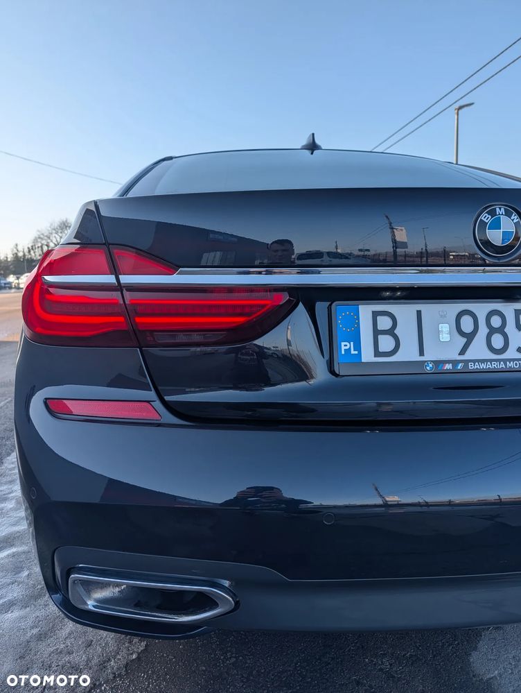 BMW Seria 7 - 10