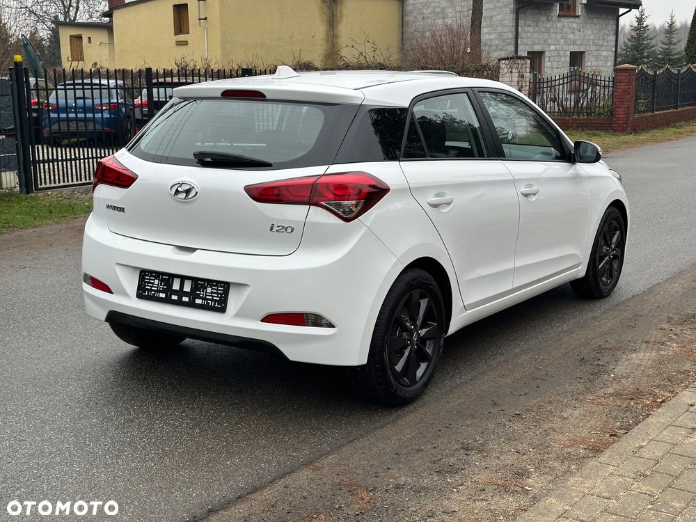 Hyundai i20 1.2 Fifa World Cup Edition - 4