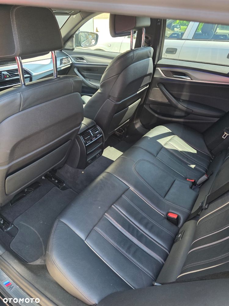 BMW Seria 5 520d xDrive M Sport Edition - 12