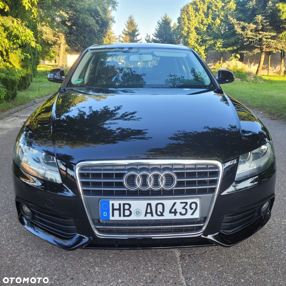 Audi A4 Limousine - 5