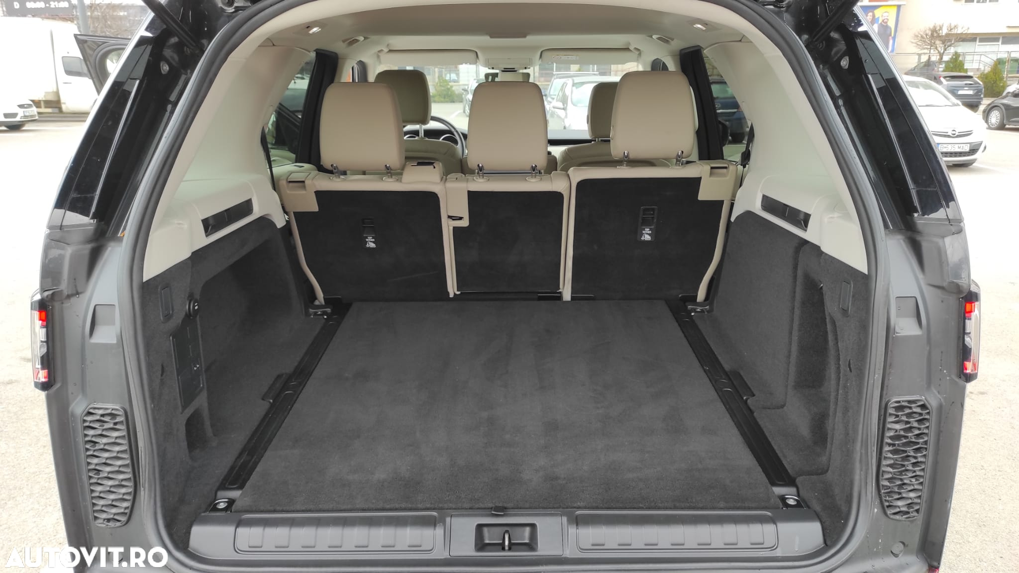 Land Rover Discovery - 18