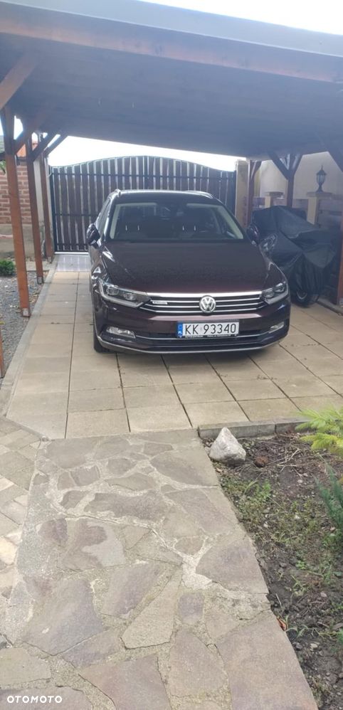 Volkswagen Passat - 1
