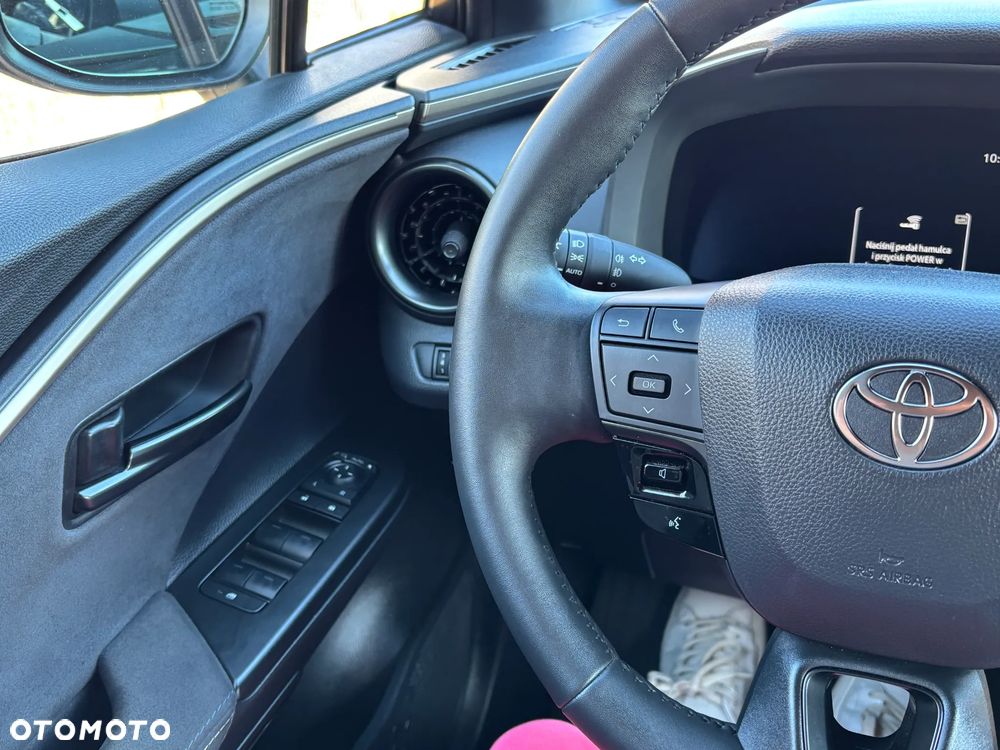 Toyota C-HR 2.0 PHEV Dynamic Force Executive - 16