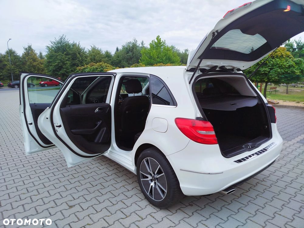 Mercedes-Benz Klasa B 180 CDI (BlueEFFICIENCY) - 19