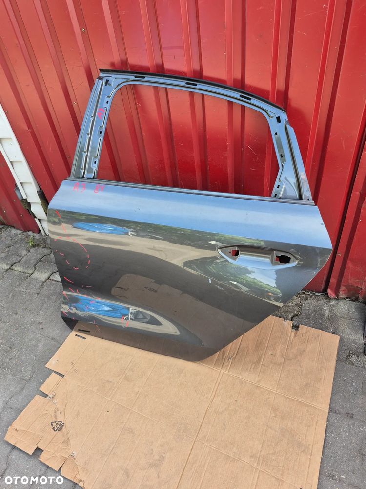 Audi A3 8Y drzwi lewe 8B3831322 - 2